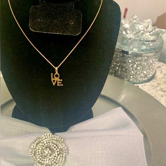 Saint Laurent
Love Charm Pendant Necklace. - Picture 5 of 7